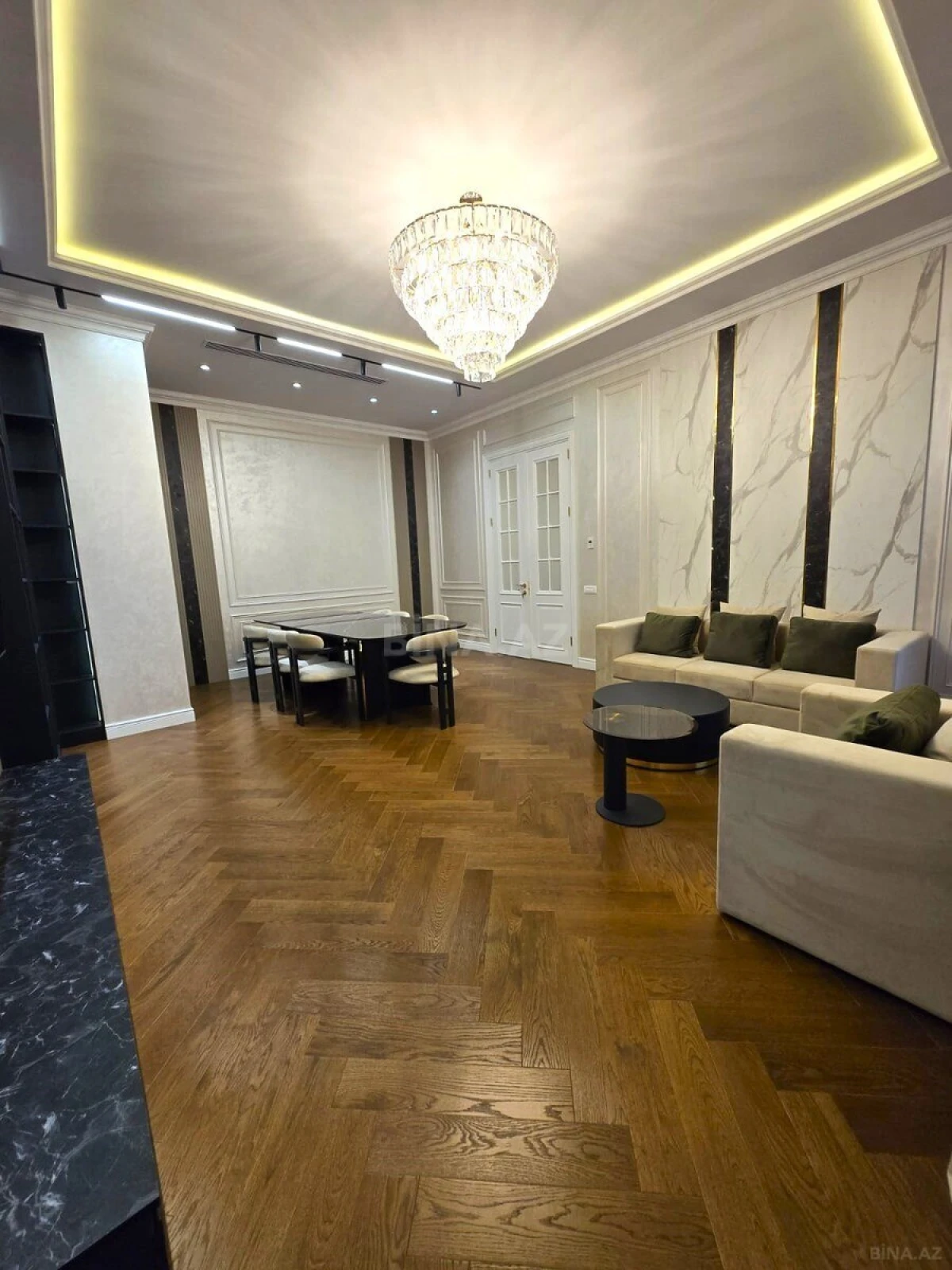 Kirayə verilir 4 otaqlı mənzil 155 m²