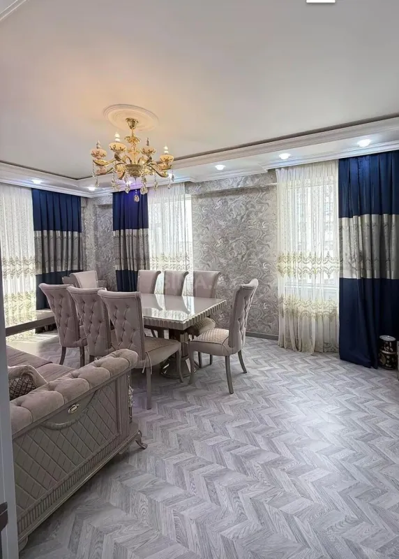 Satılır 3 otaqlı mənzil 110 m²