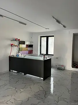 Satılır obyekt 59.7 m²