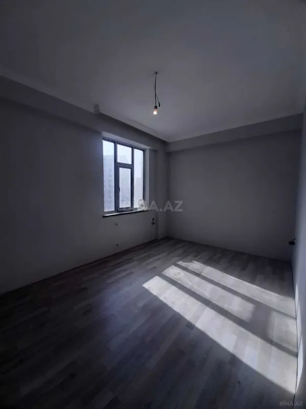 Satılır 2 otaqlı mənzil 100 m²