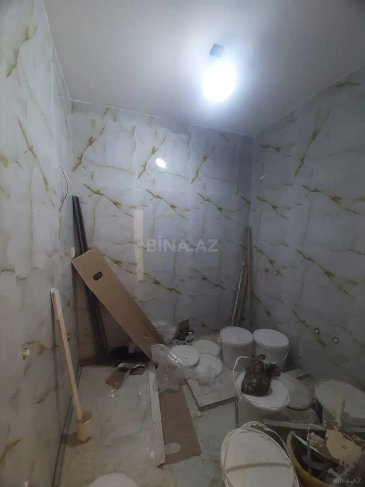 Satılır 2 otaqlı mənzil 100 m²