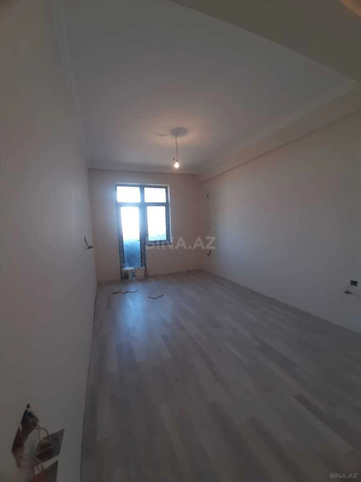 Satılır 2 otaqlı mənzil 100 m²