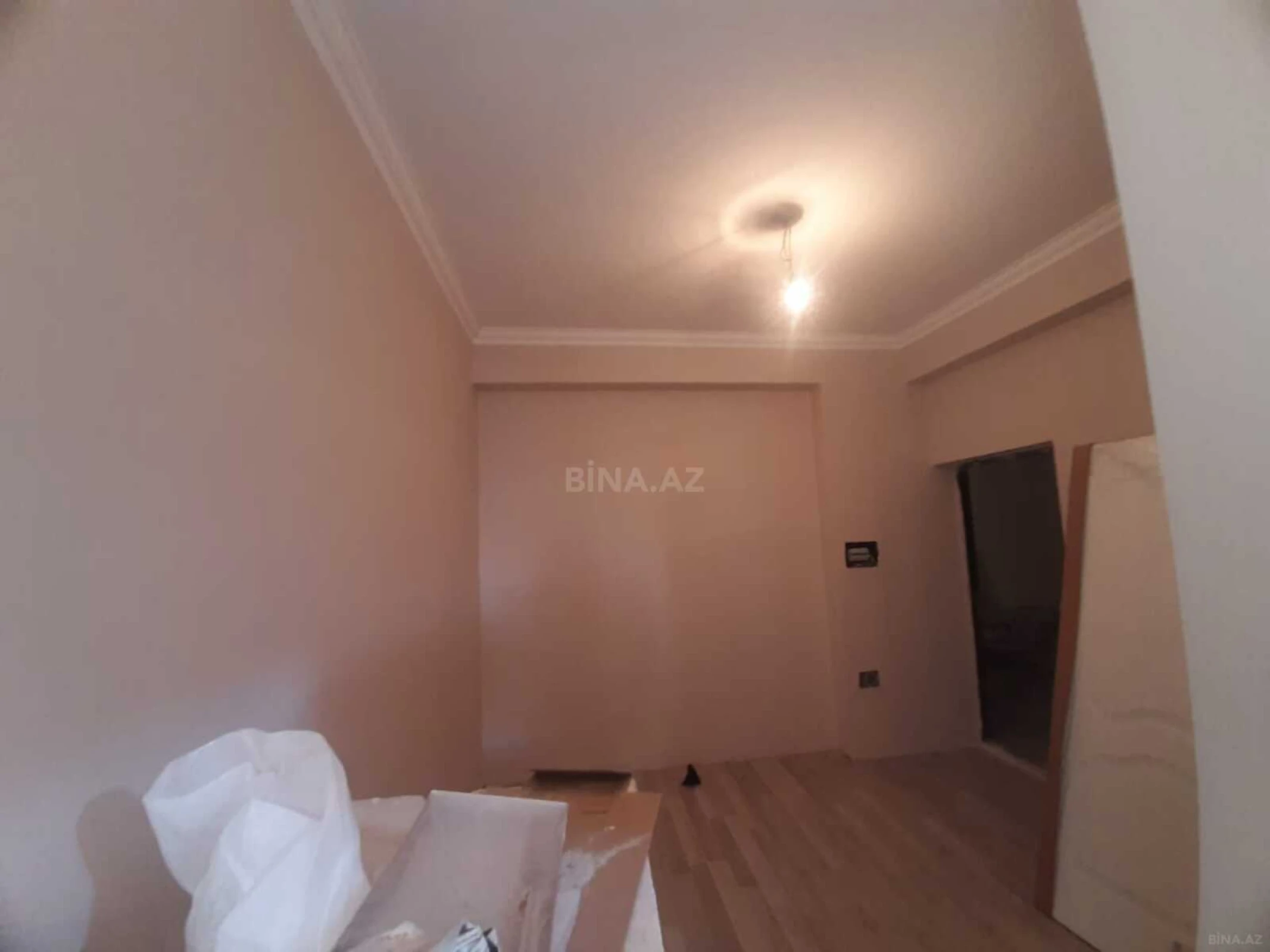 Satılır 2 otaqlı mənzil 100 m²