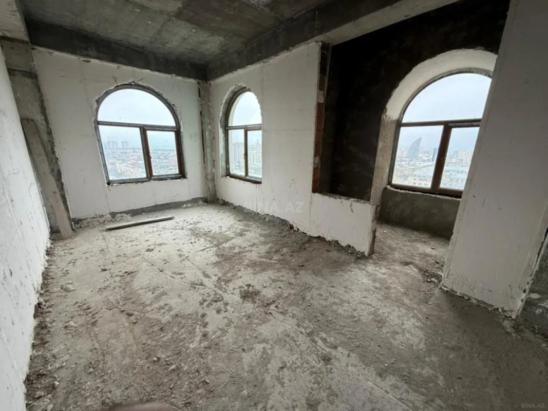 Satılır 3 otaqlı mənzil 110 m²