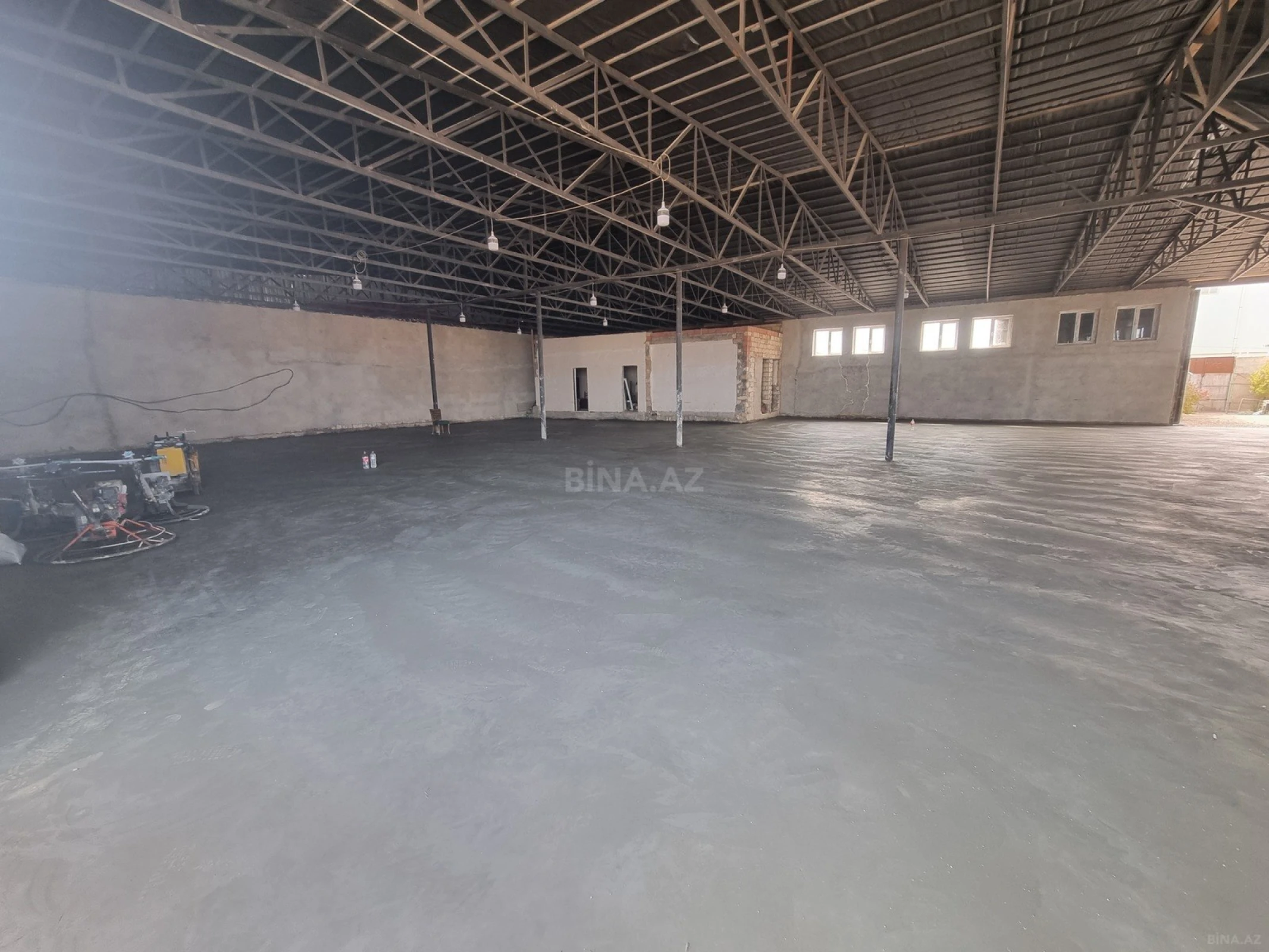 Kirayə verilir obyekt 100 m²