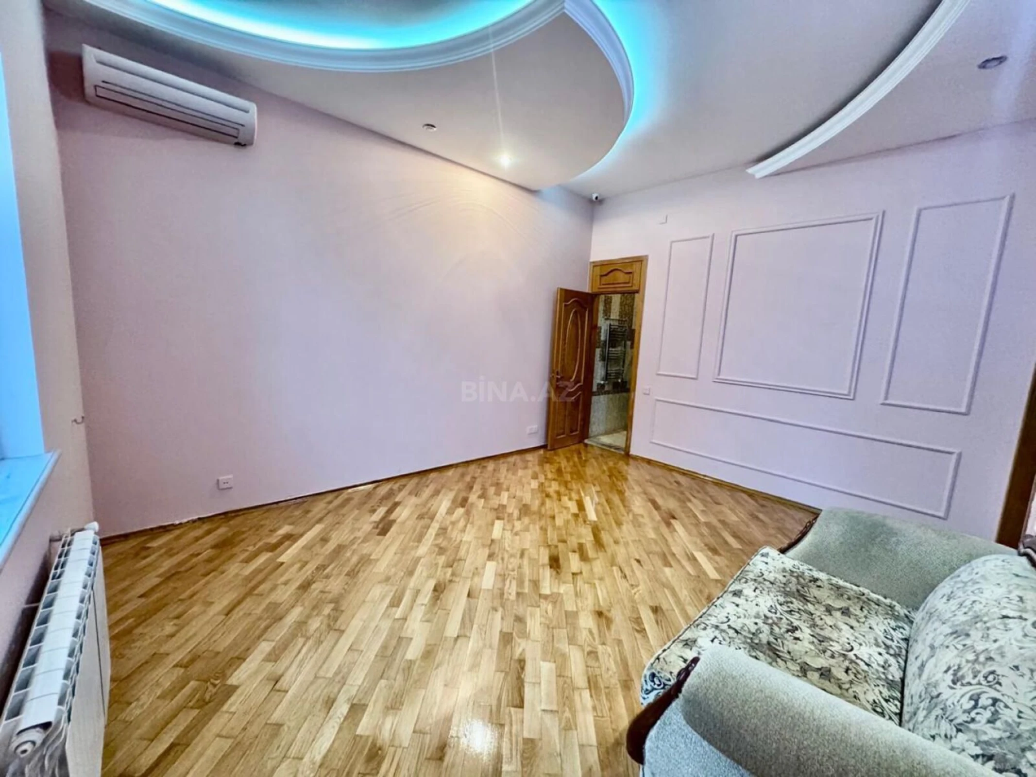 Kirayə verilir 6 otaqlı həyət evi 480 m²