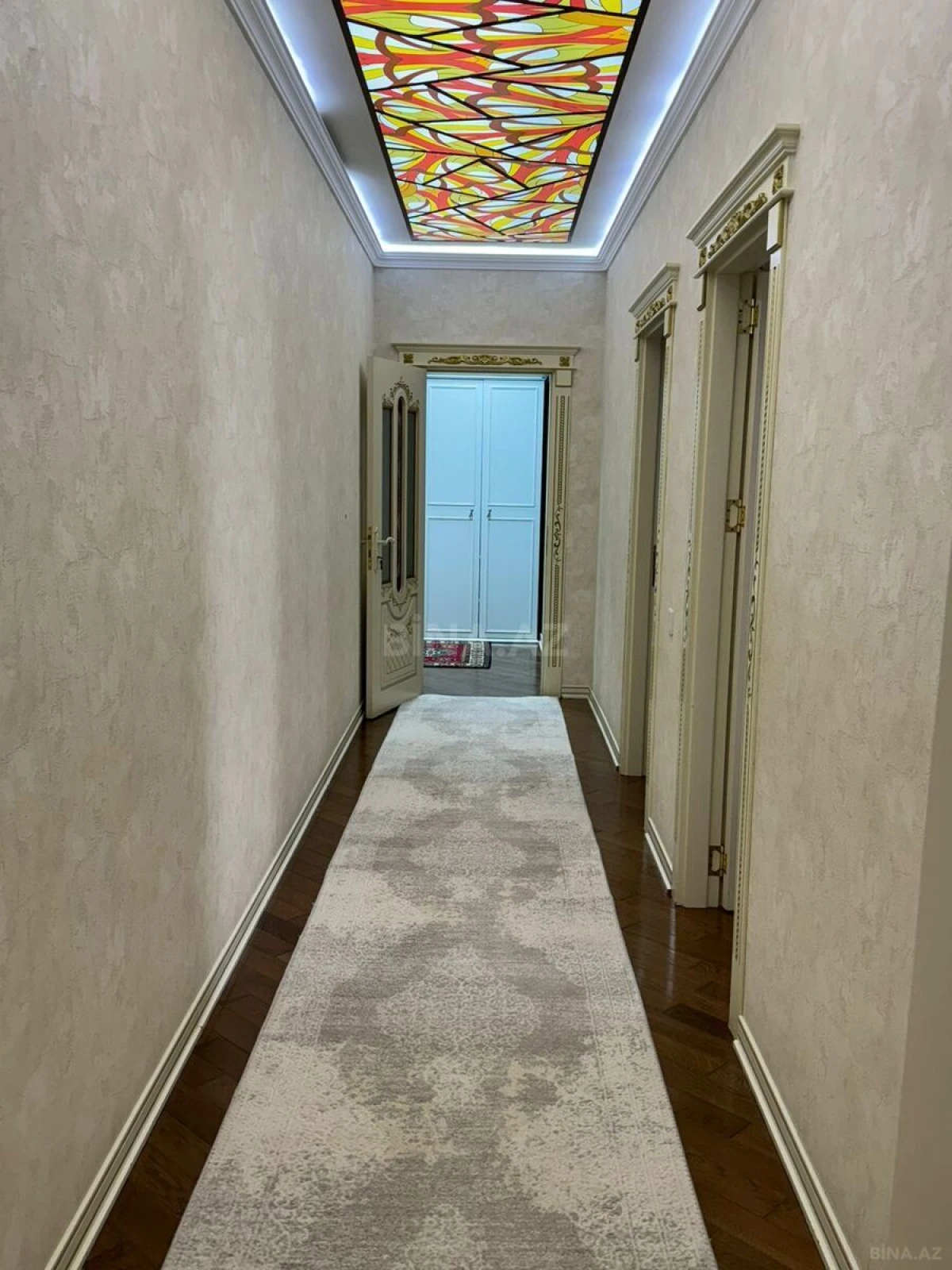 Kirayə verilir 3 otaqlı mənzil 140 m²