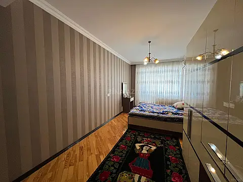 Kirayə verilir 2 otaqlı mənzil 100 m²