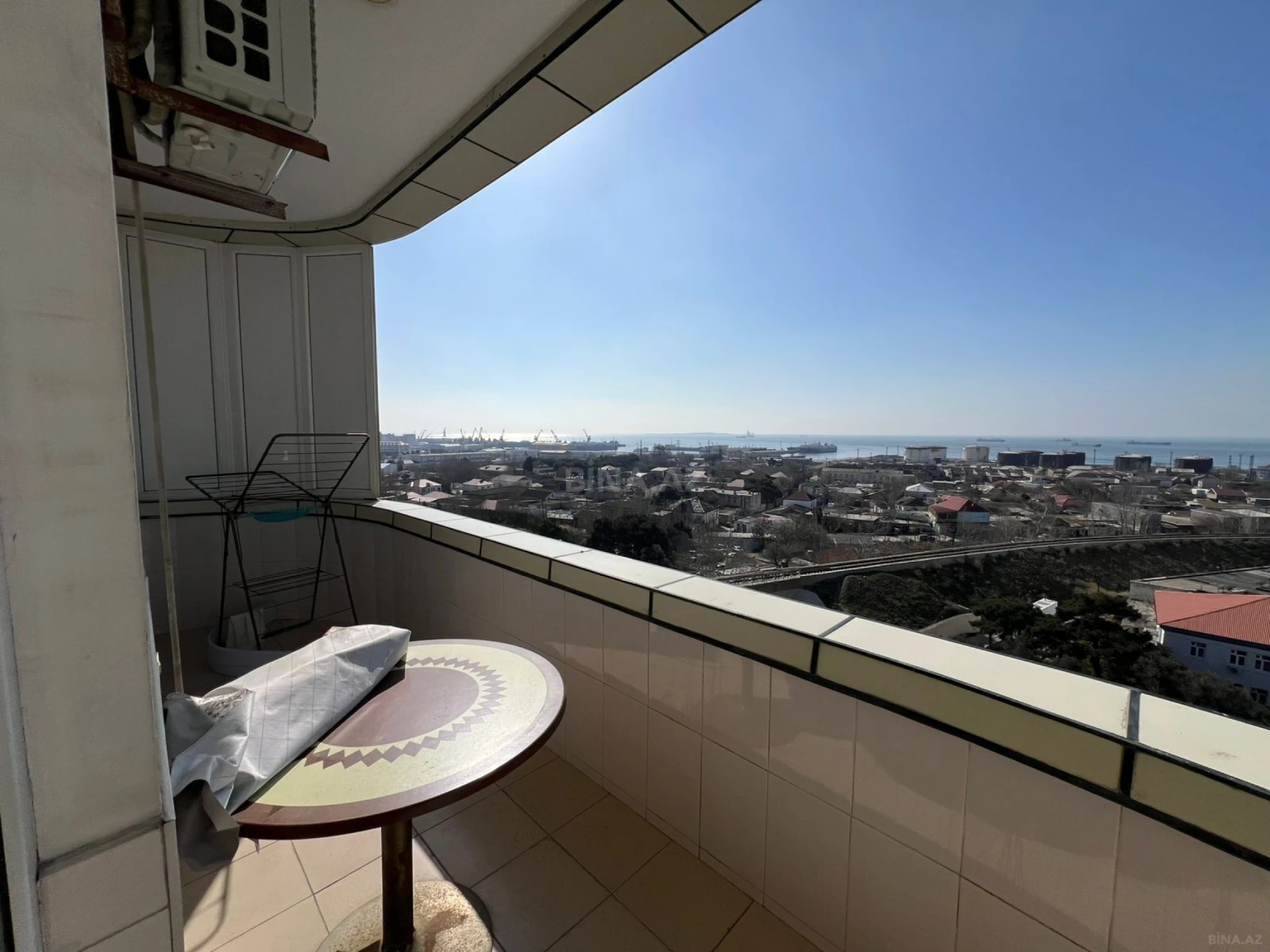 Kirayə verilir 2 otaqlı mənzil 100 m²