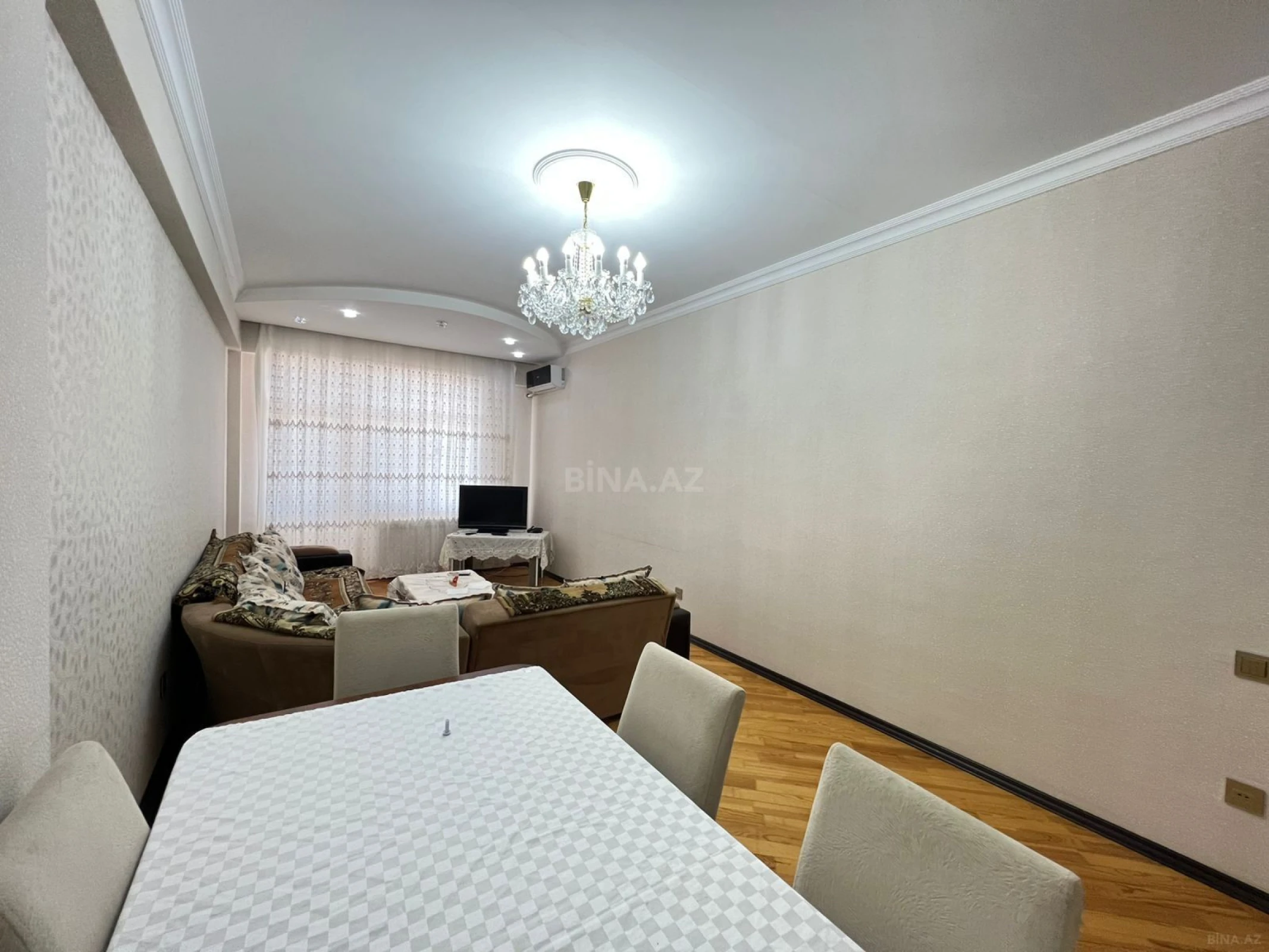 Kirayə verilir 2 otaqlı mənzil 100 m²