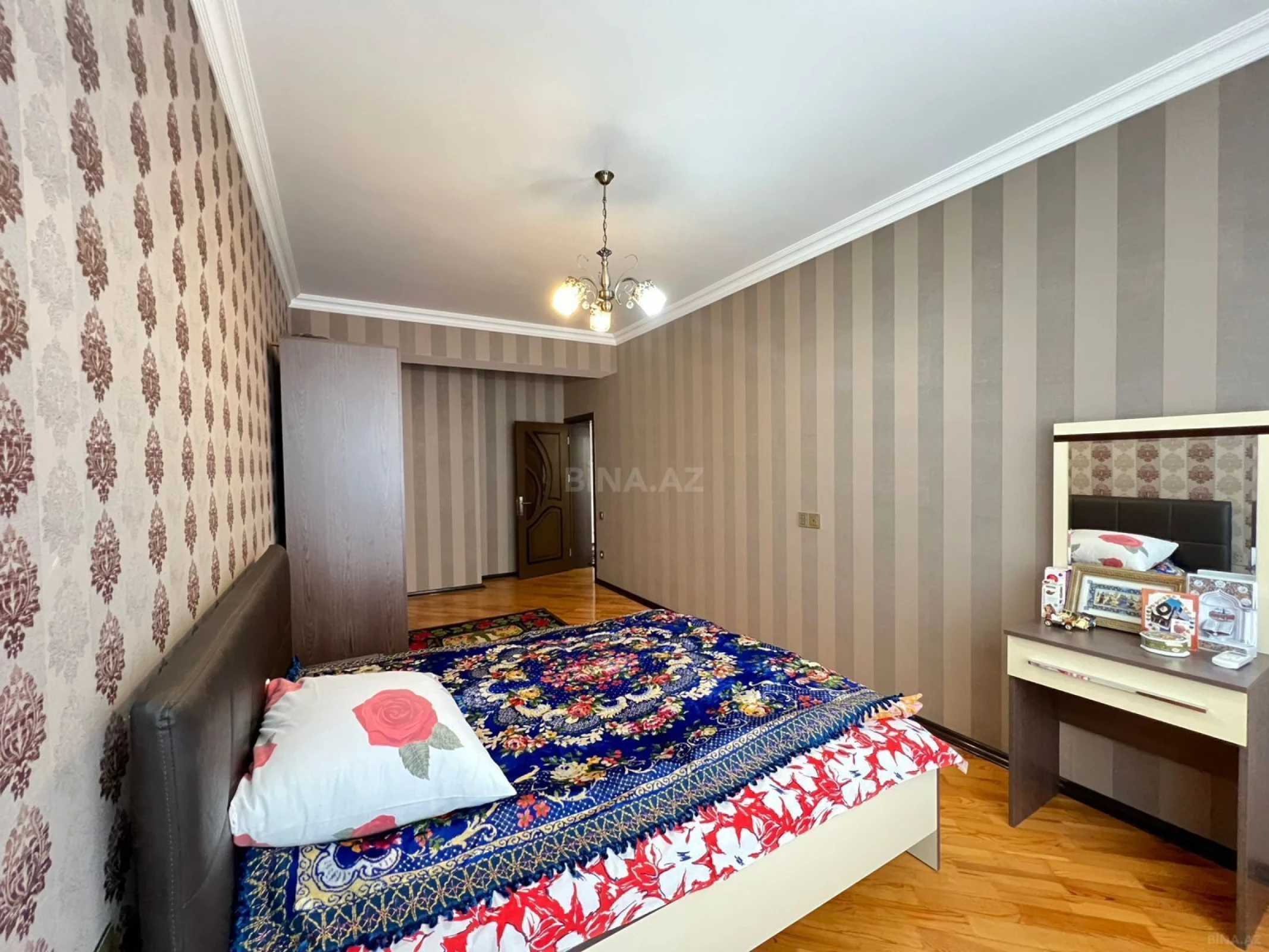Kirayə verilir 2 otaqlı mənzil 100 m²
