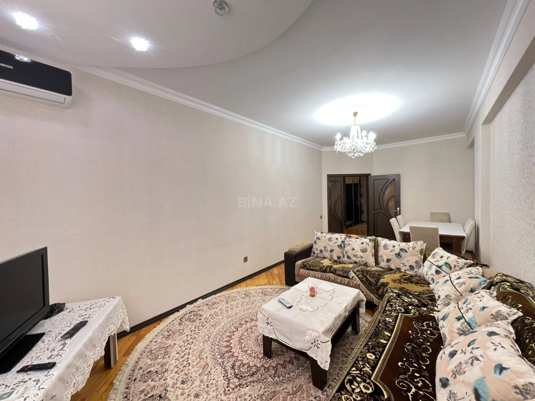 Kirayə verilir 2 otaqlı mənzil 100 m²