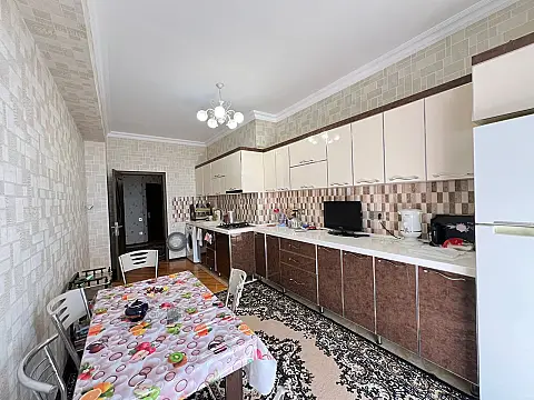 Kirayə verilir 2 otaqlı mənzil 100 m²