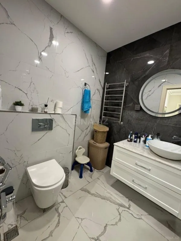 Satılır 3 otaqlı mənzil 98 m²