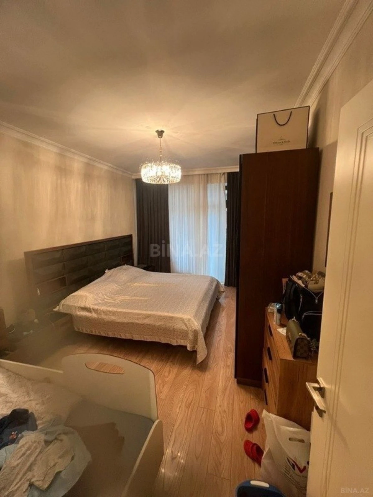Satılır 3 otaqlı mənzil 98 m²