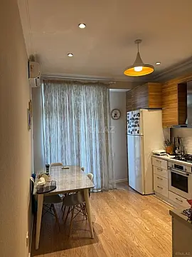 Satılır 3 otaqlı mənzil 98 m²
