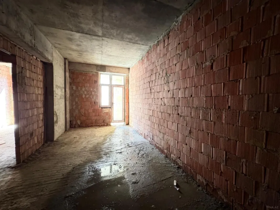 Satılır 2 otaqlı mənzil 72 m²