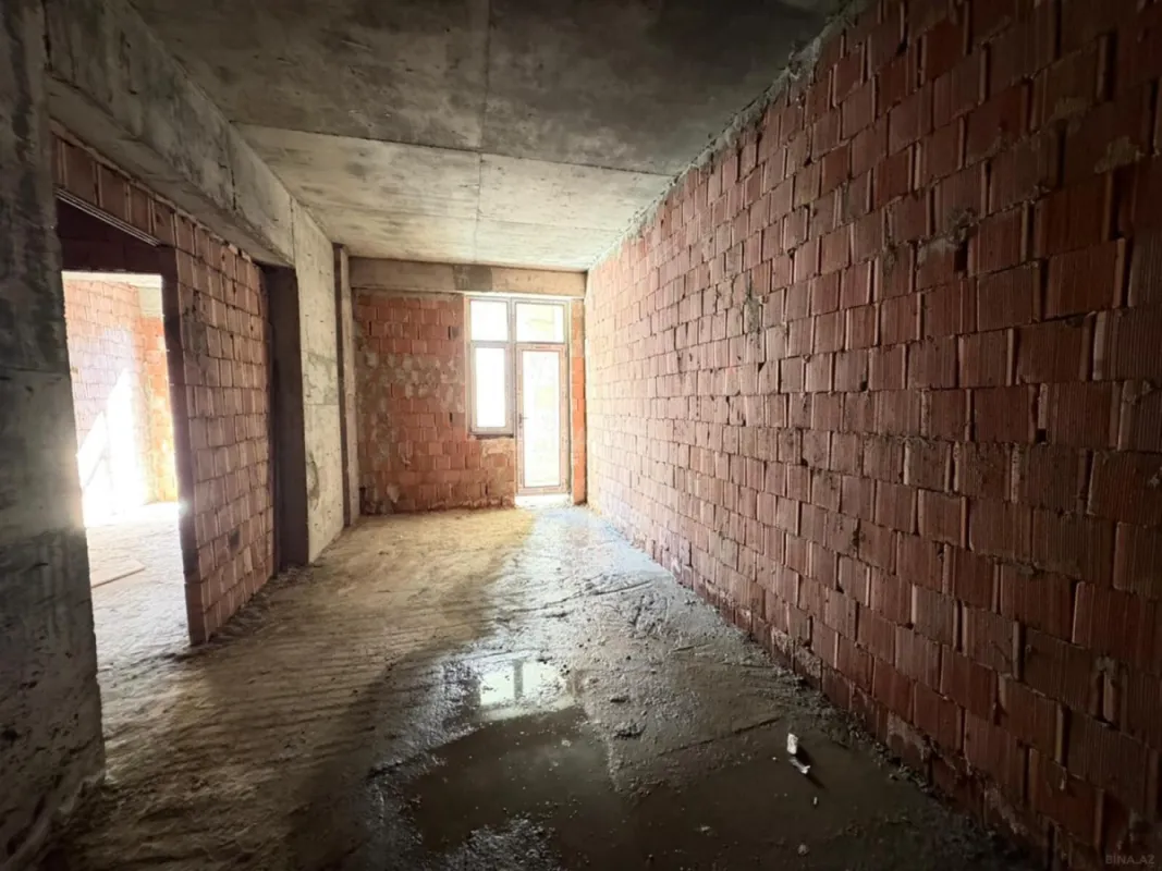 Satılır 2 otaqlı mənzil 72 m²