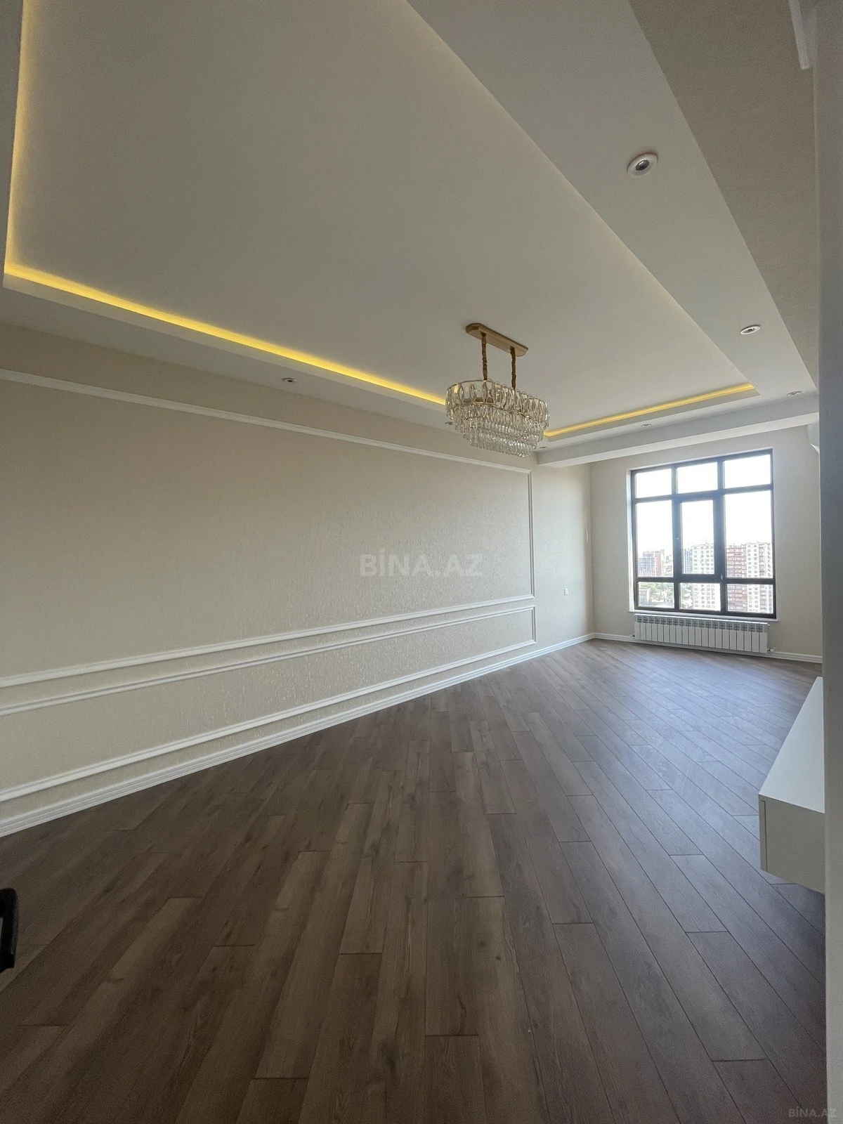 Satılır 3 otaqlı mənzil 98 m²