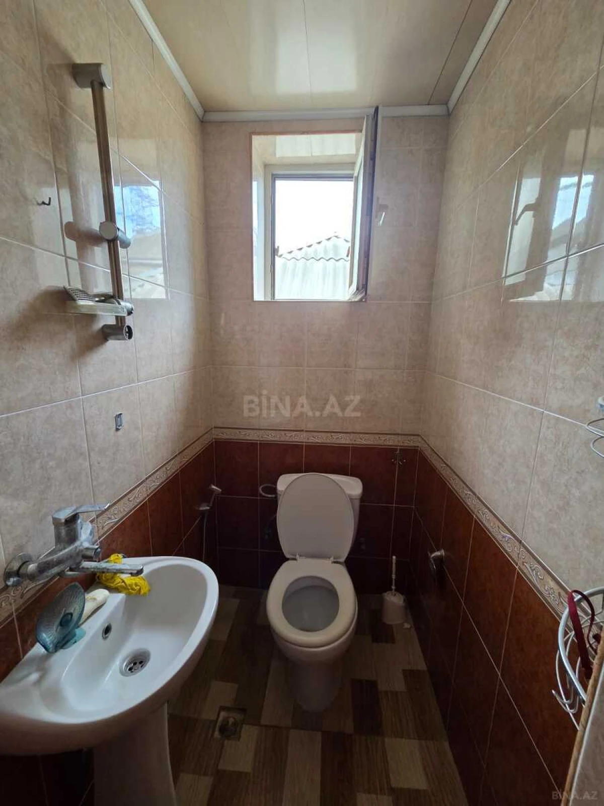 Satılır 6 otaqlı həyət evi 150 m²
