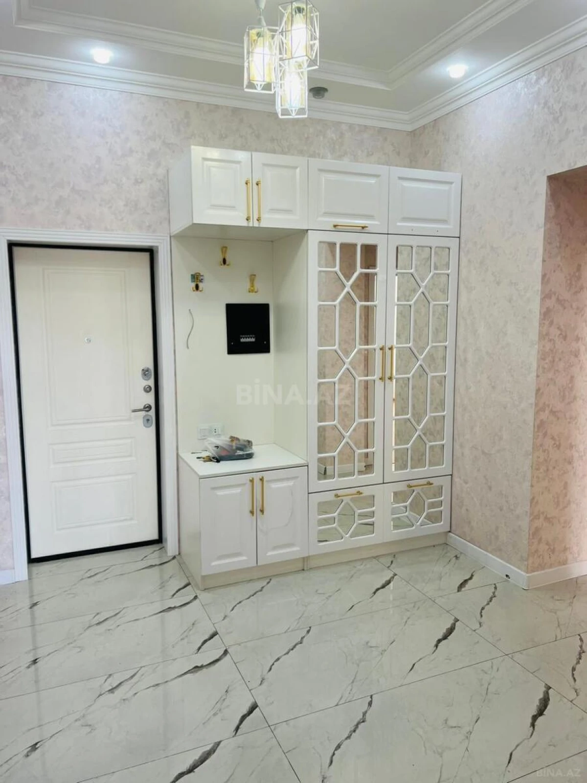 Kirayə verilir 3 otaqlı mənzil 110 m²