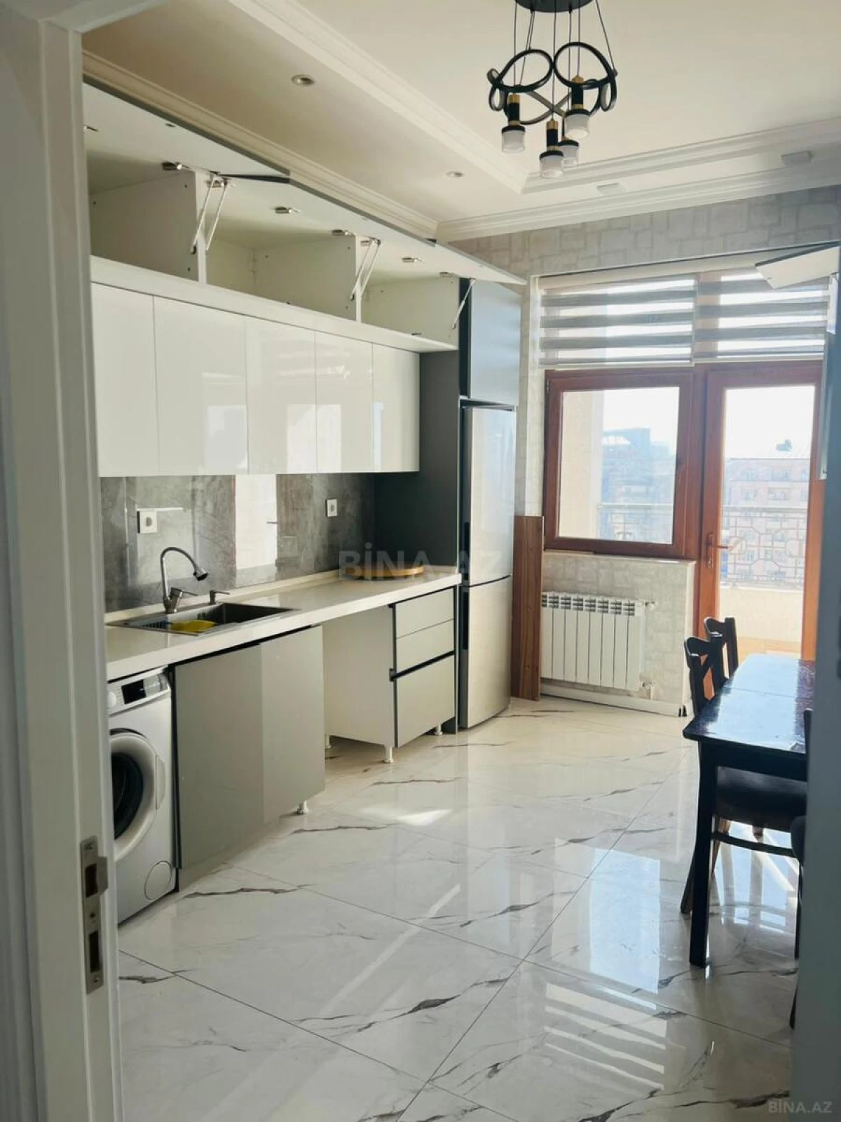 Kirayə verilir 3 otaqlı mənzil 110 m²