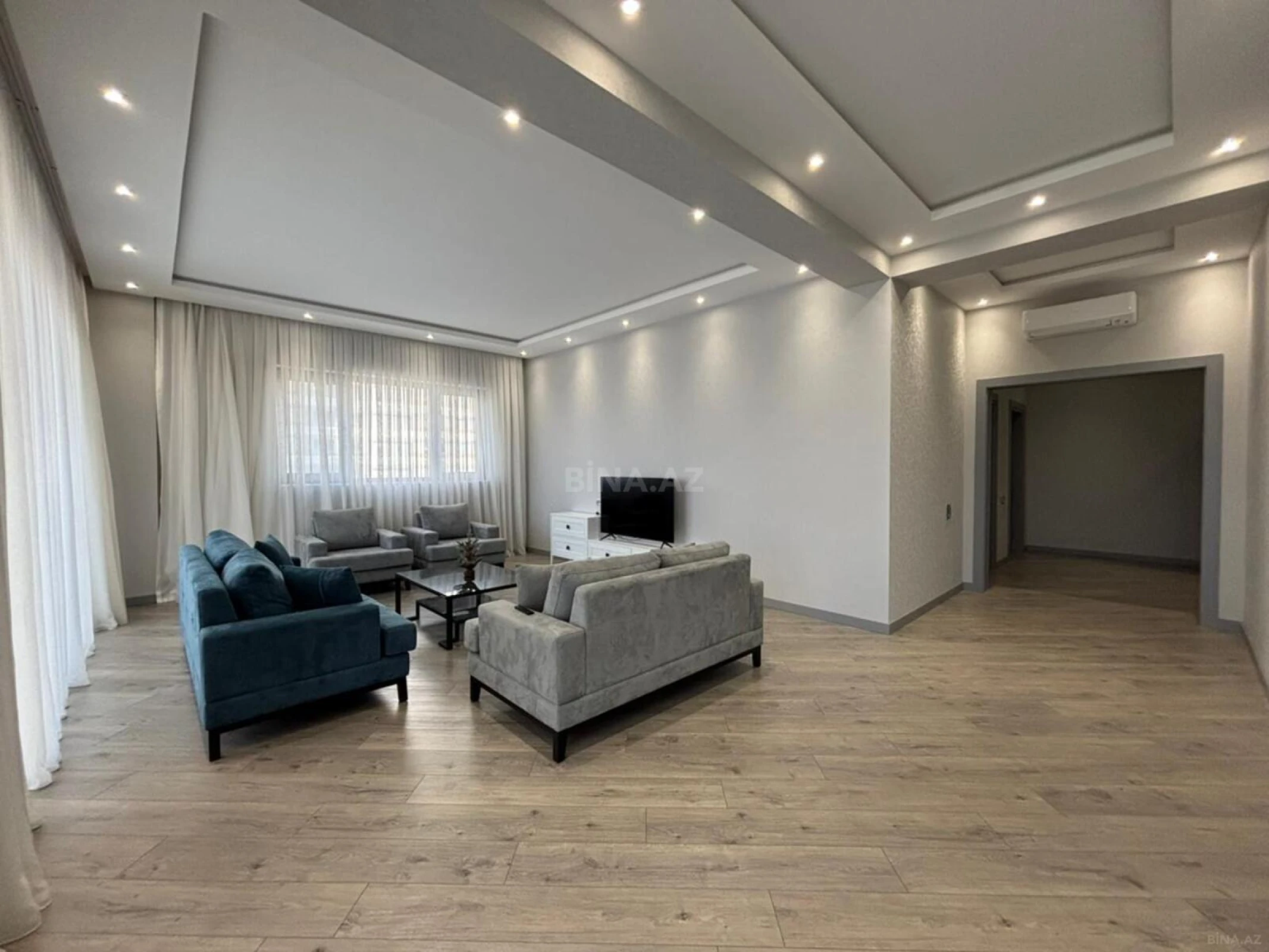 Kirayə verilir 3 otaqlı mənzil 150 m²