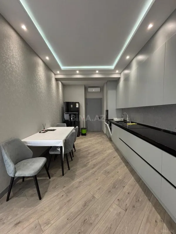Kirayə verilir 3 otaqlı mənzil 150 m²