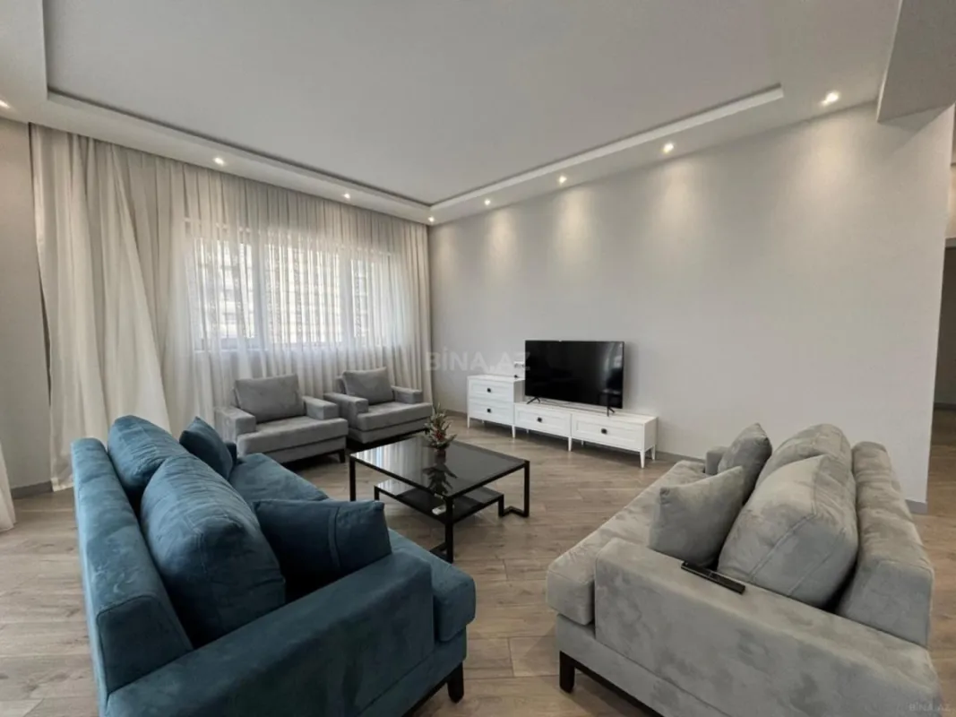 Kirayə verilir 3 otaqlı mənzil 150 m²