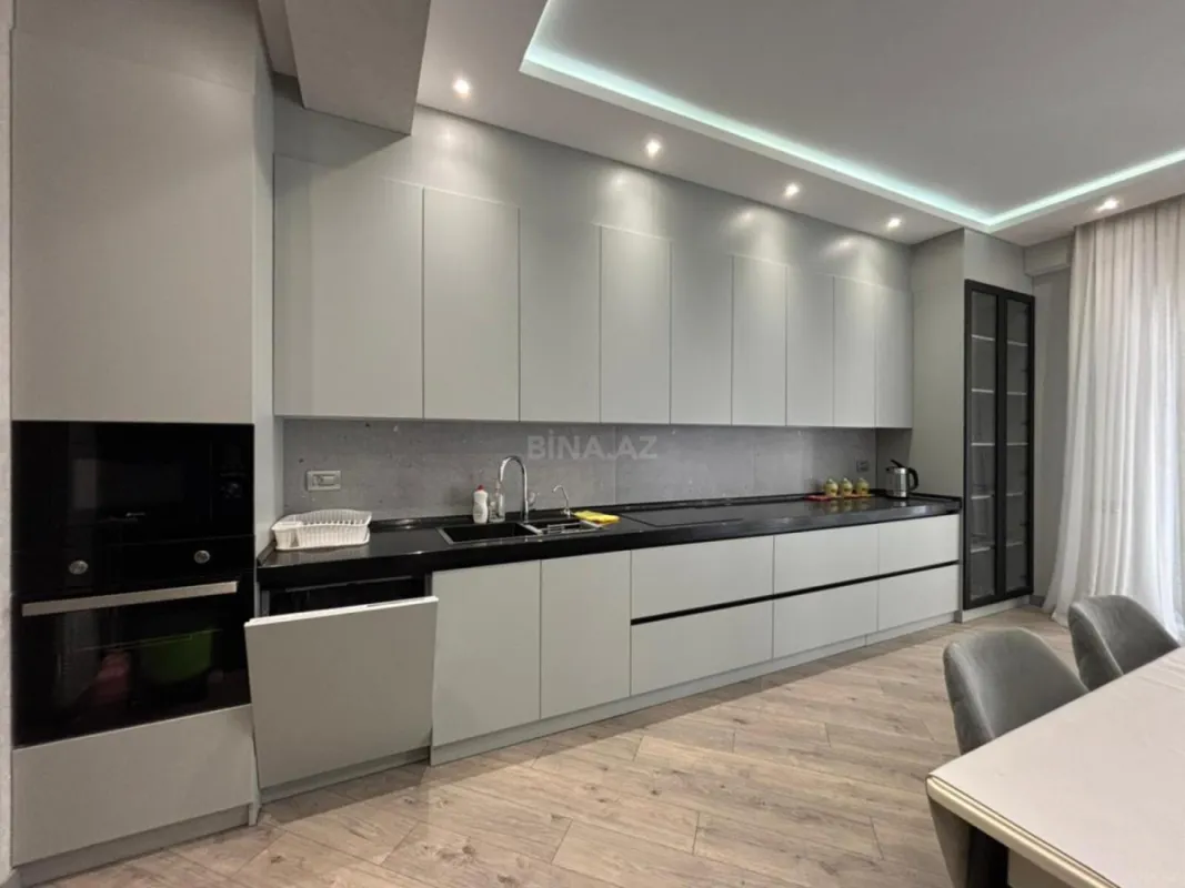 Kirayə verilir 3 otaqlı mənzil 150 m²
