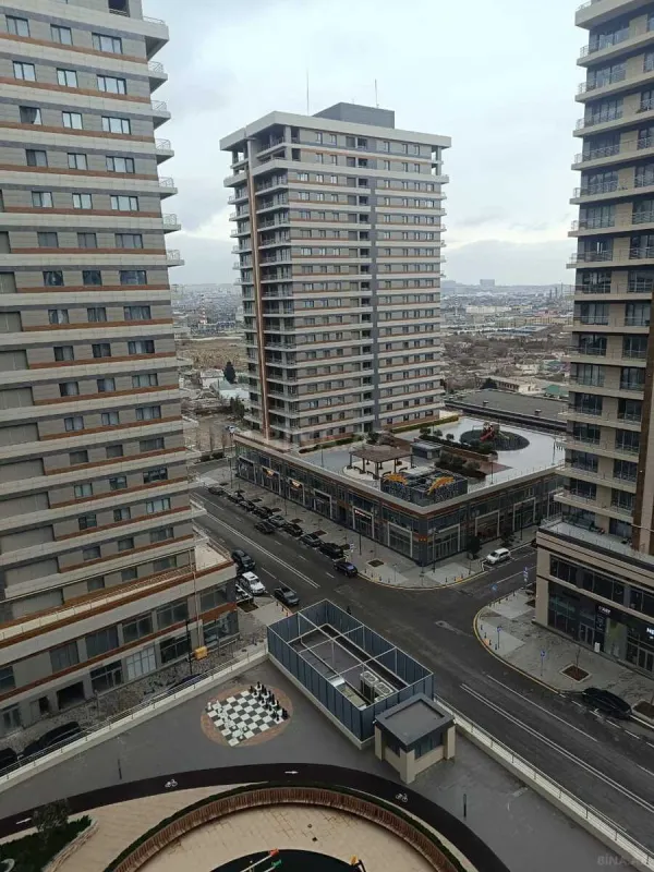 Kirayə verilir 3 otaqlı mənzil 150 m²