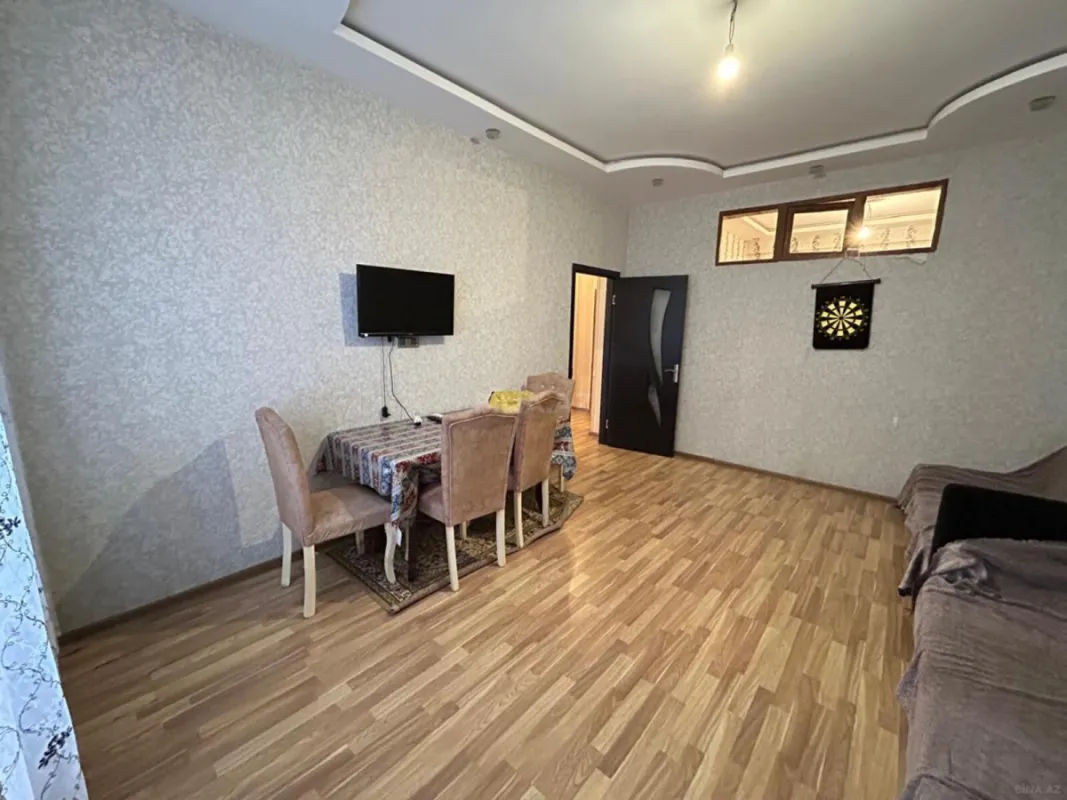 Kirayə verilir 2 otaqlı mənzil 70 m²