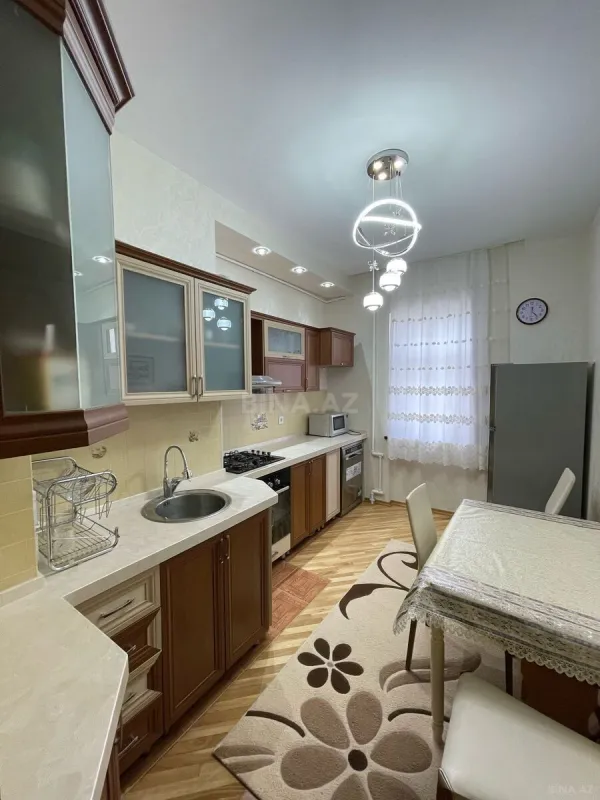 Kirayə verilir 3 otaqlı mənzil 100 m²