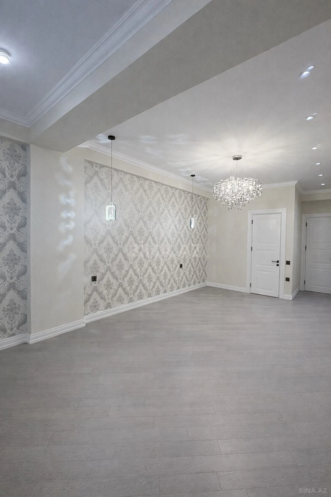 Satılır 3 otaqlı mənzil 138 m²