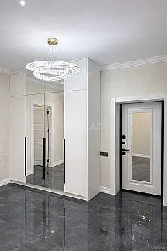 Satılır 3 otaqlı mənzil 138 m²