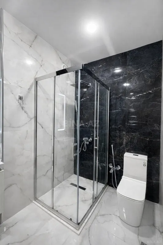 Satılır 3 otaqlı mənzil 138 m²