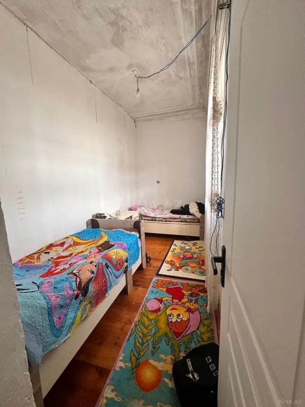 Satılır 4 otaqlı həyət evi 180 m²