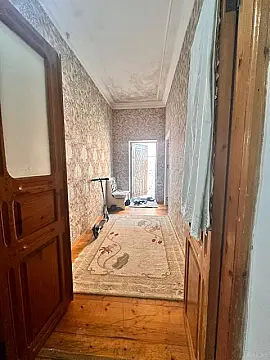 Satılır 4 otaqlı həyət evi 180 m²