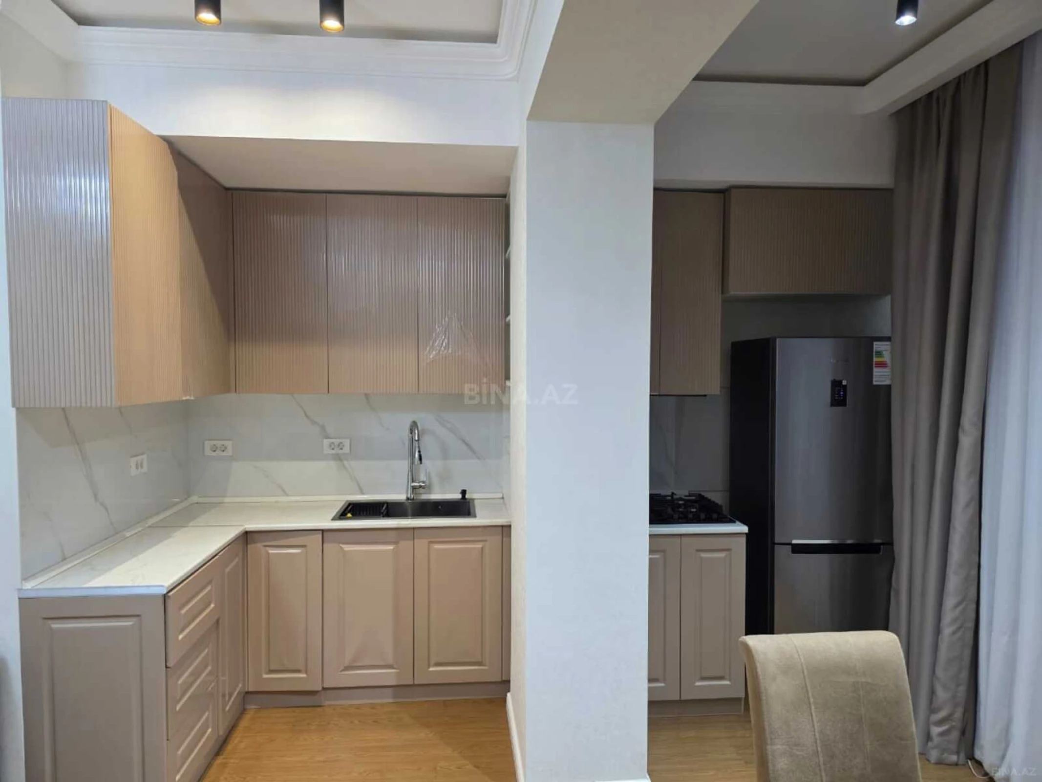 Kirayə verilir 3 otaqlı mənzil 100 m²