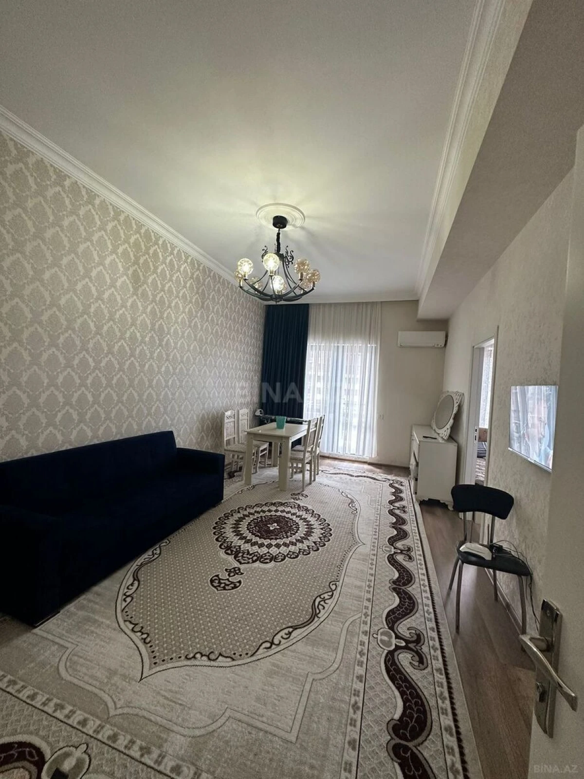 Kirayə verilir 2 otaqlı mənzil 75 m²
