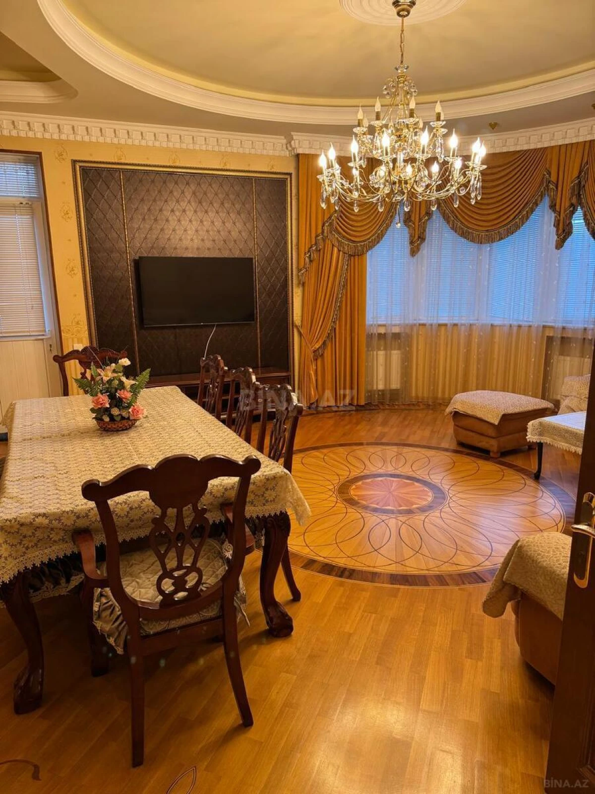 Kirayə verilir 3 otaqlı mənzil 140 m²