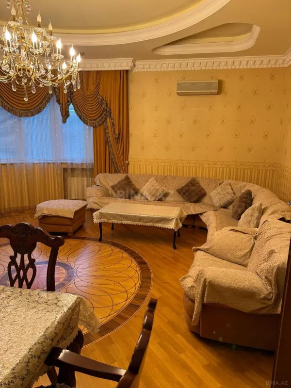 Kirayə verilir 3 otaqlı mənzil 140 m²