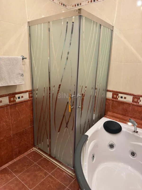 Kirayə verilir 3 otaqlı mənzil 140 m²