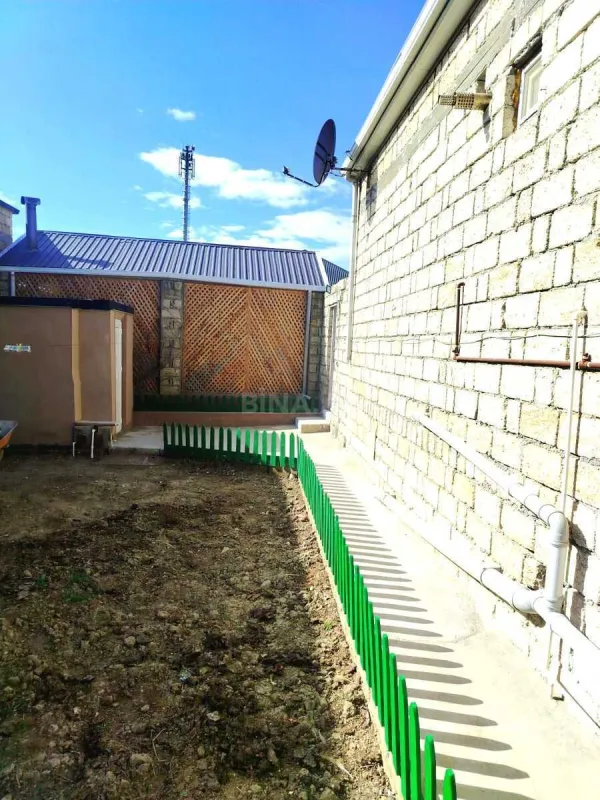 Satılır 4 otaqlı həyət evi 120 m²