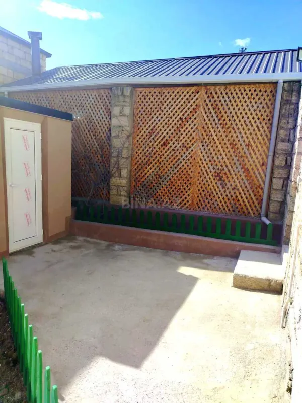 Satılır 4 otaqlı həyət evi 120 m²