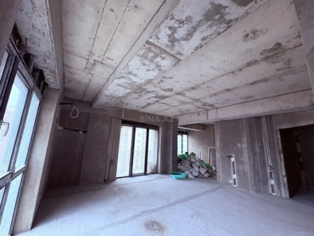 Satılır 3 otaqlı mənzil 127.4 m²