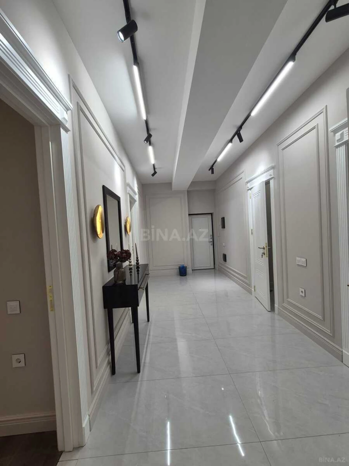 Satılır 3 otaqlı mənzil 110 m²
