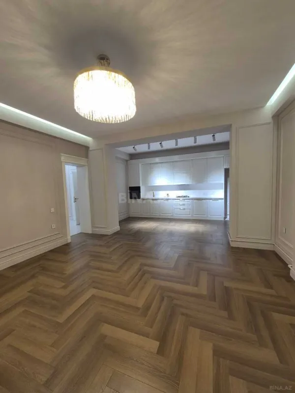 Satılır 3 otaqlı mənzil 110 m²
