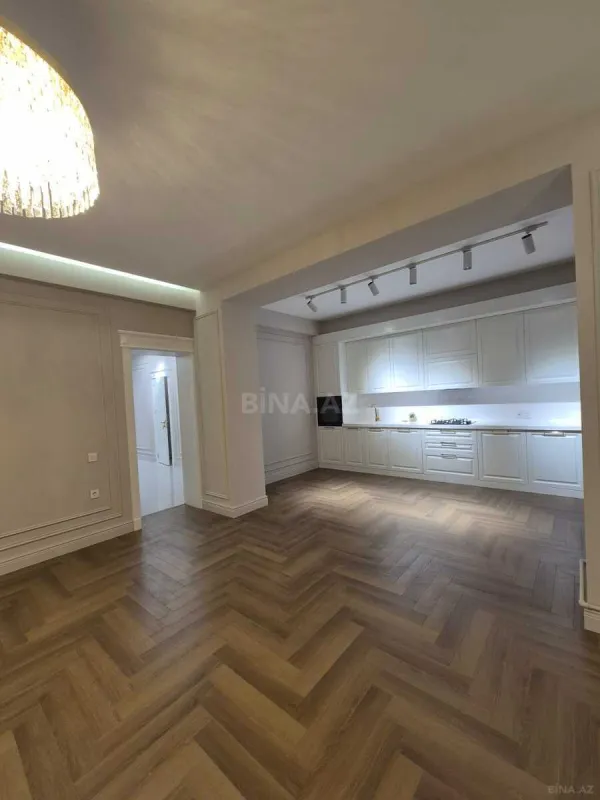 Satılır 3 otaqlı mənzil 110 m²