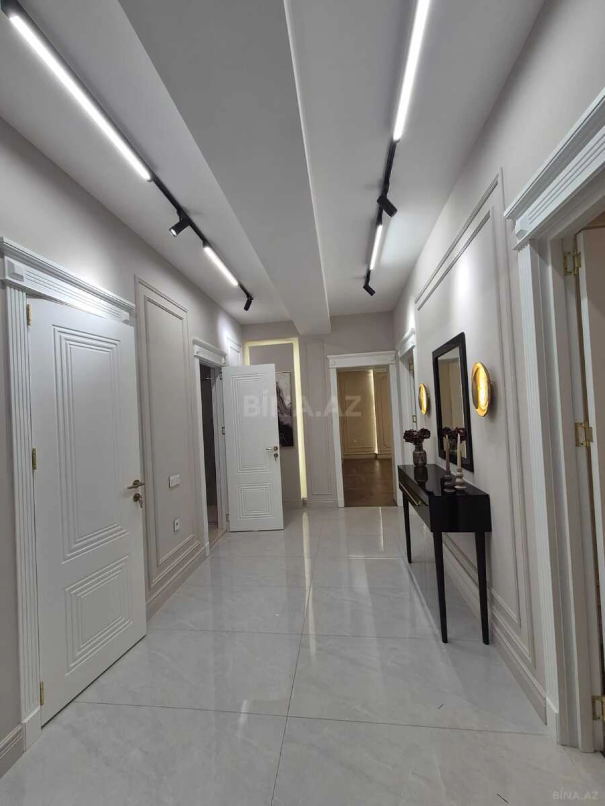 Satılır 3 otaqlı mənzil 110 m²